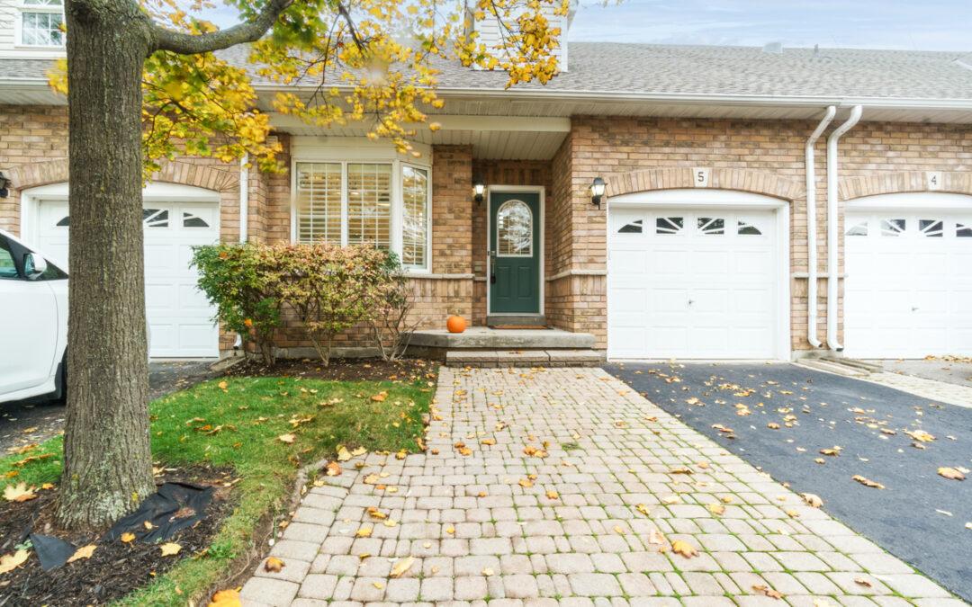 #5-3045 New Street, Burlington