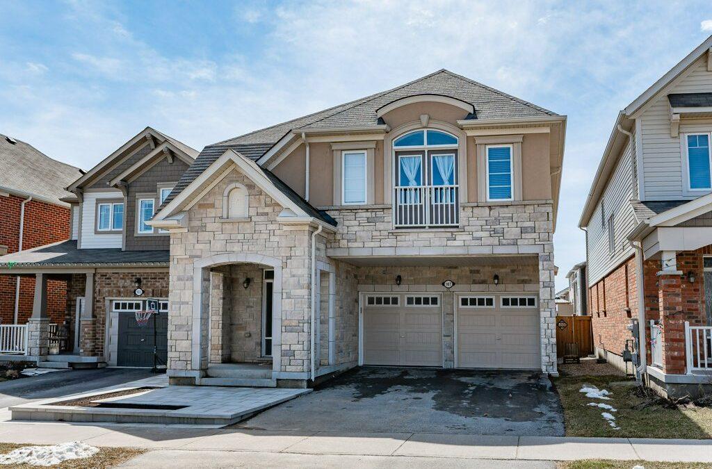 107 Stillwater Crescent, Waterdown
