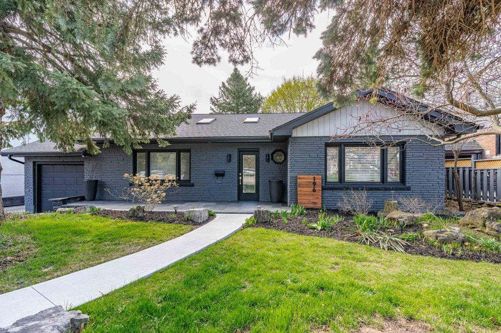 196 Townsend Ave, Burlington