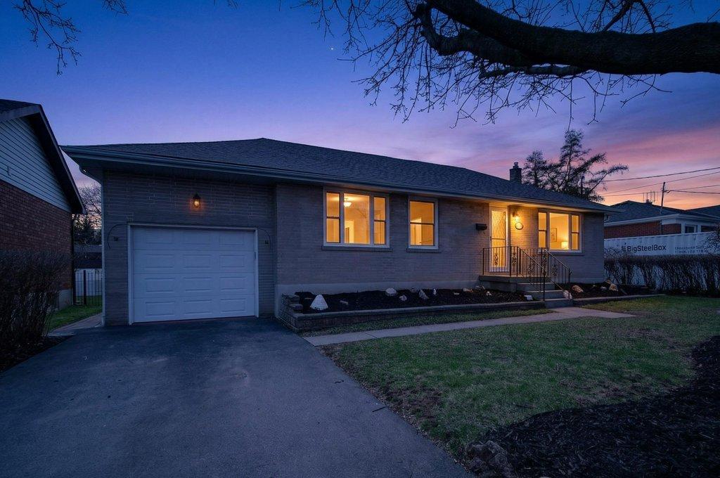 1055 Shepherds Dr, Burlington 1055 Shepherds Dr, Burlington