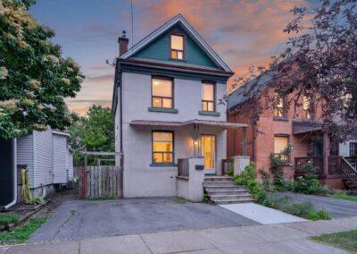 21 East Bend Avenue N, Hamilton